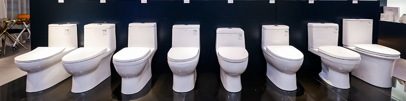 Mur Hung Toilet