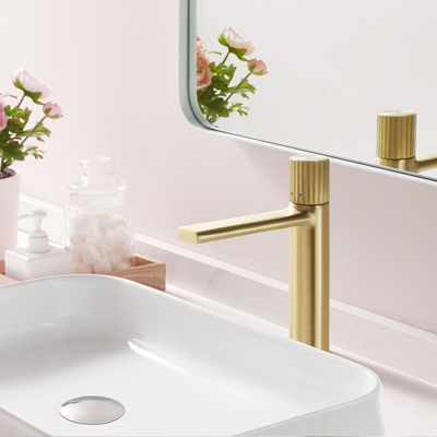 Polished Single Handle Basin Faucet Countertop Mount Gold