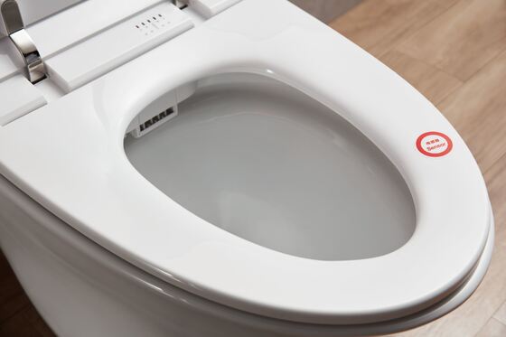 Arrow Brand Modern Smart Toilet with Ceramic Material Concealed Tank and Automatic Operation